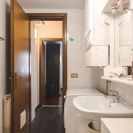 Center Mazzini Elegant Free Wifi Triest